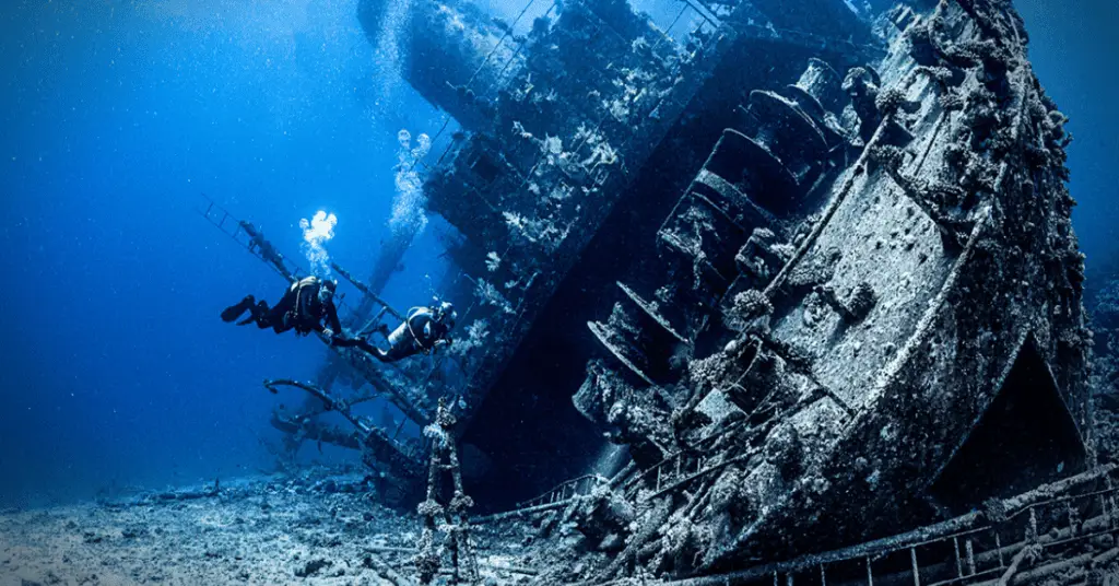 PADI Wreck Diver, one of the top 5 coolest PADI specialties