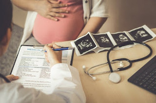 Pregnant Diver Medical Checkup