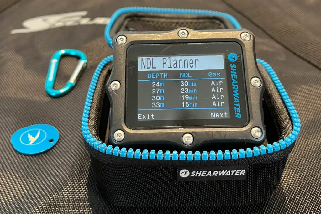 To keep a dive log, you should first find the format that works best for you. After deciding the format, you should record important information such as the date, location, depth, time, water temperature, weight, and equipment details. Many divers also like to track a narrative of their experience.