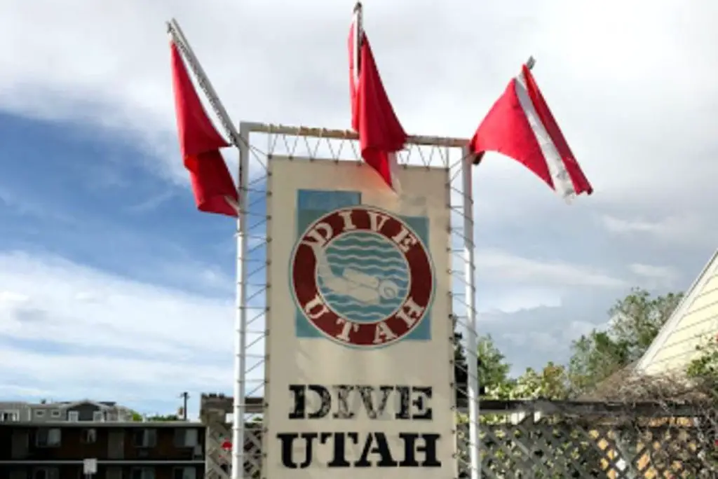 Dive Utah is a PADI 5 Star IDC shop offering PADI courses in Holladay and Ogden